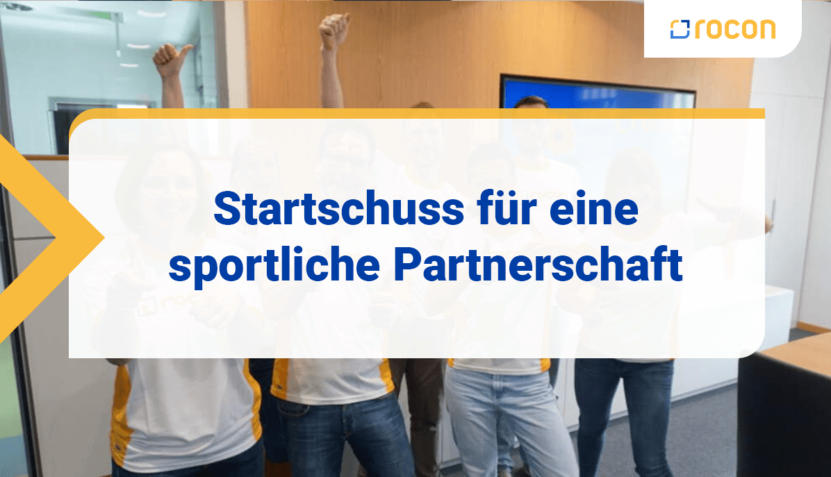 Mehrere Personen freuen sich gemeinsam und stecken die Hände nach oben